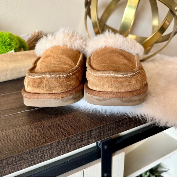 UGG Women's Slippers Heel Ribbon Bow- Tan Color Size 8 -SUPER RARE - Picture 2 of 6